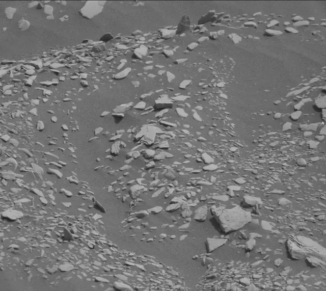 Sol 2833: Mast Camera (Mastcam)