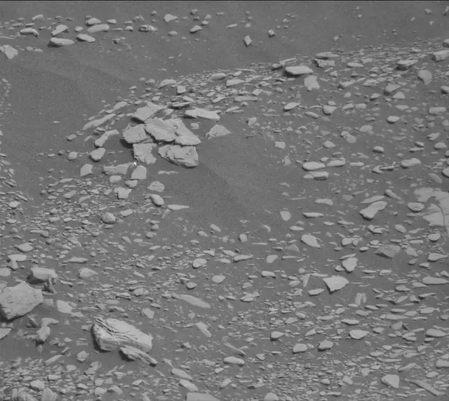 Sol 2833: Mast Camera (Mastcam)