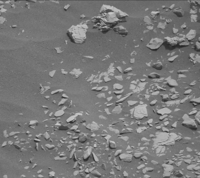 Sol 2833: Mast Camera (Mastcam)