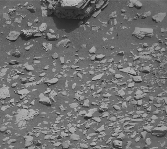 Sol 2833: Mast Camera (Mastcam)