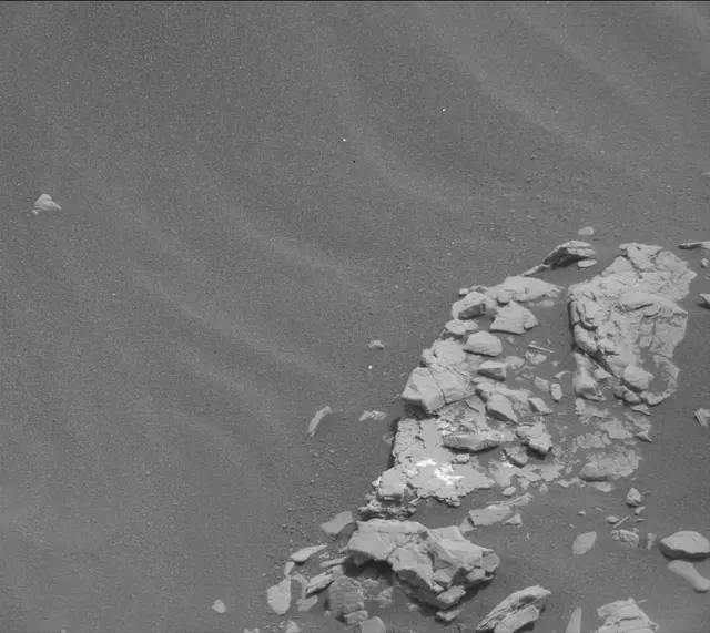 Sol 2833: Mast Camera (Mastcam)