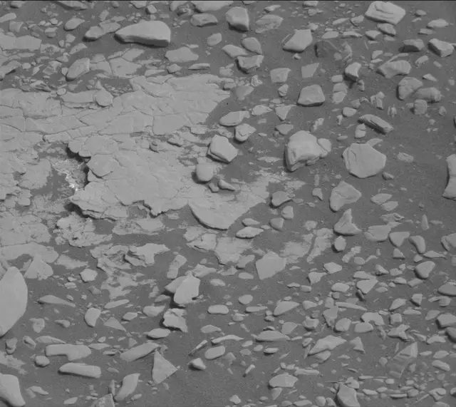 Sol 2833: Mast Camera (Mastcam)