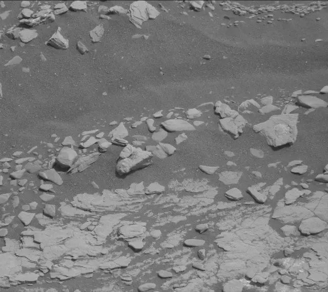 Sol 2833: Mast Camera (Mastcam)