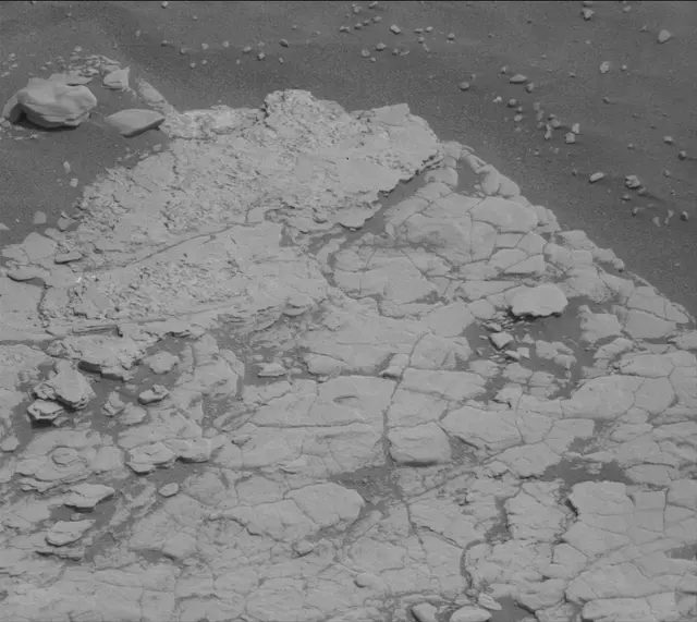 Sol 2833: Mast Camera (Mastcam)