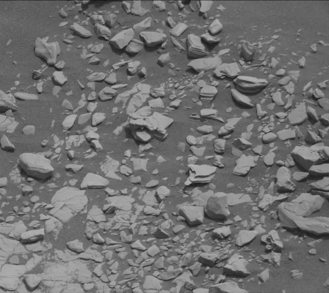 Sol 2833: Mast Camera (Mastcam)