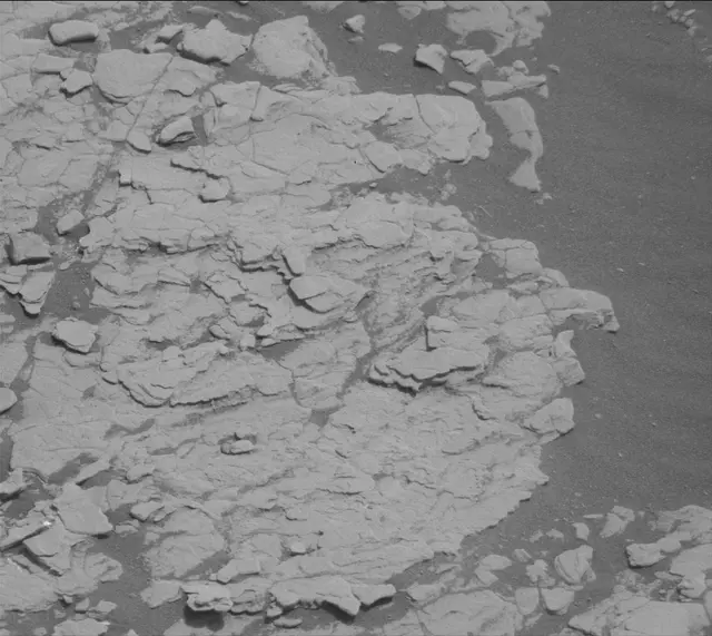 Sol 2833: Mast Camera (Mastcam)