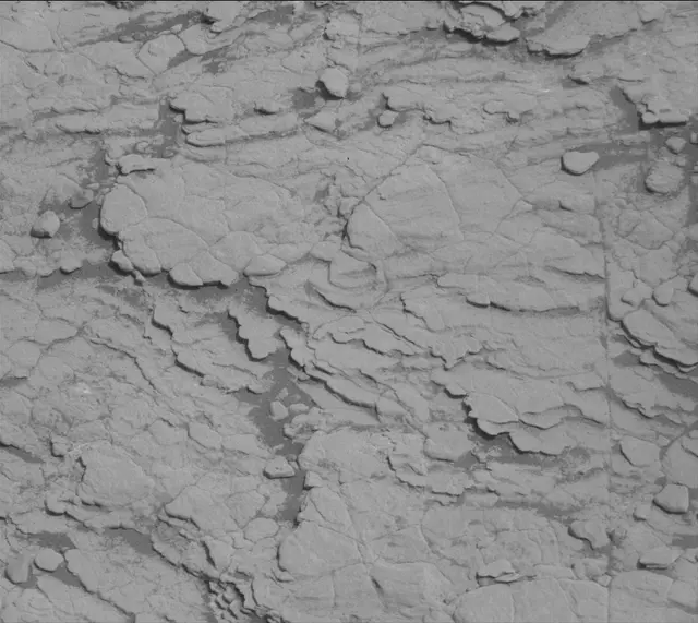 Sol 2833: Mast Camera (Mastcam)