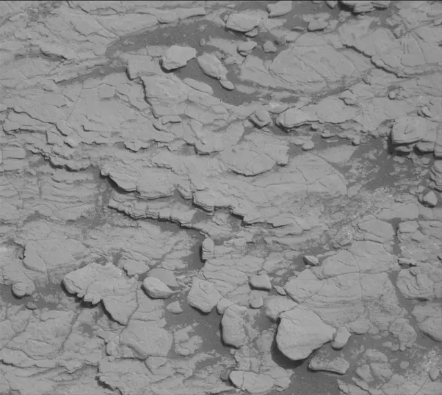 Sol 2833: Mast Camera (Mastcam)