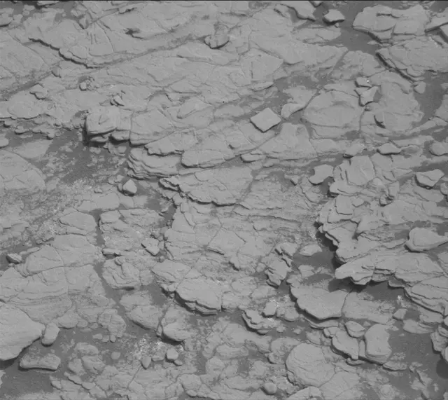 Sol 2833: Mast Camera (Mastcam)