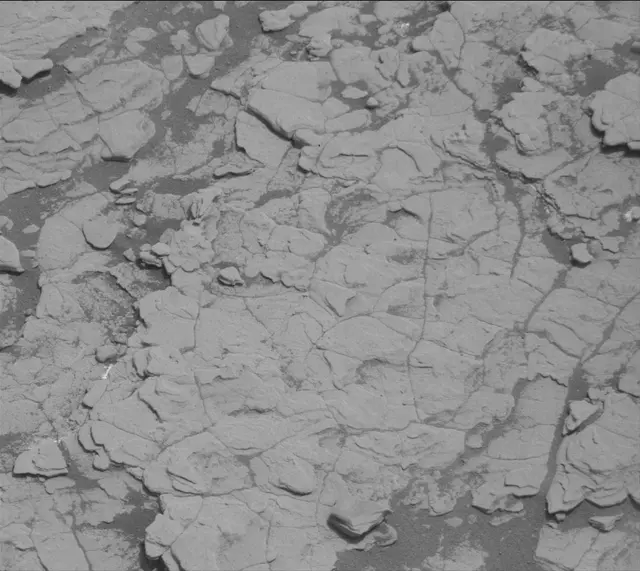 Sol 2833: Mast Camera (Mastcam)