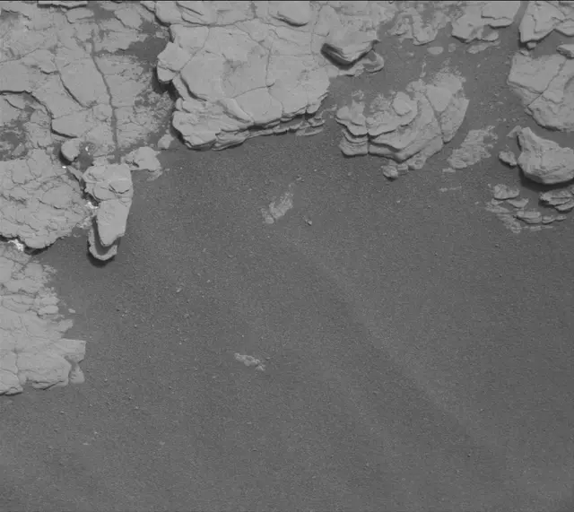 Sol 2833: Mast Camera (Mastcam)