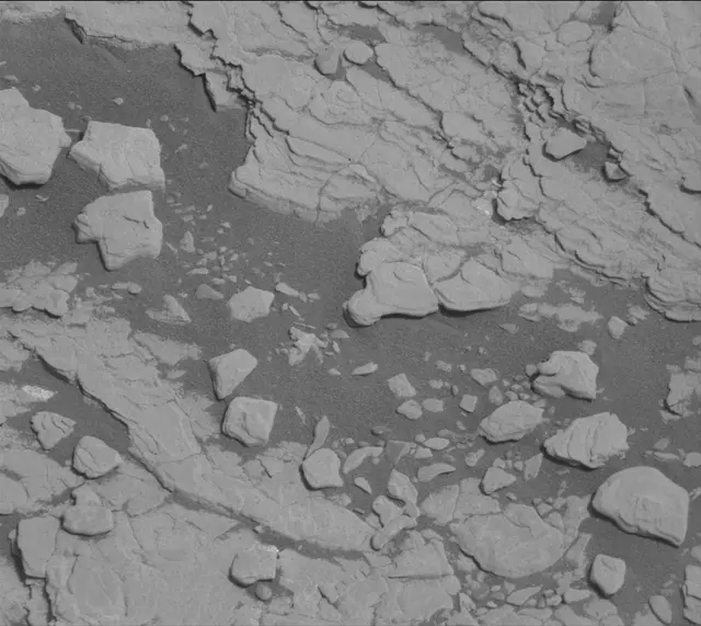 Sol 2833: Mast Camera (Mastcam)