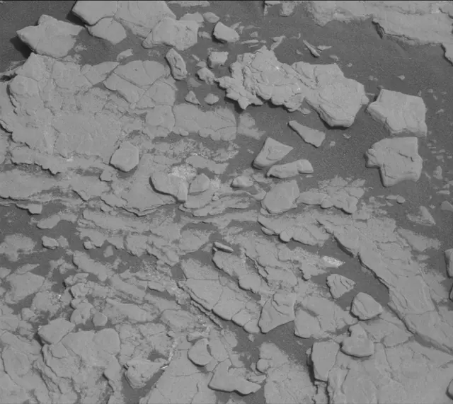 Sol 2833: Mast Camera (Mastcam)