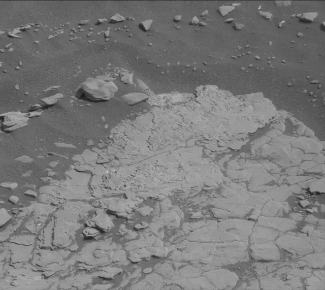 Sol 2837: Mast Camera (Mastcam)