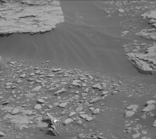 Sol 2837: Mast Camera (Mastcam)
