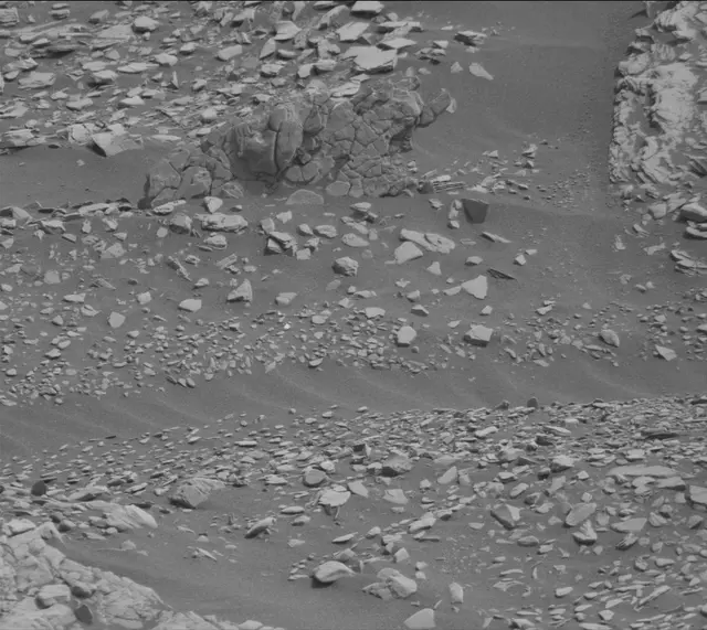 Sol 2837: Mast Camera (Mastcam)