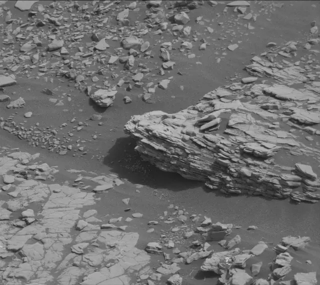 Sol 2837: Mast Camera (Mastcam)