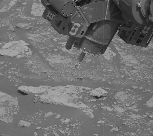 Sol 2838: Mast Camera (Mastcam)