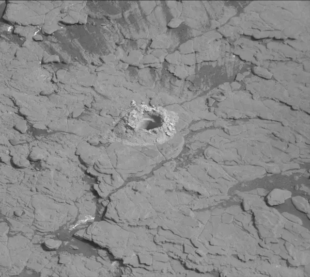 Sol 2838: Mast Camera (Mastcam)