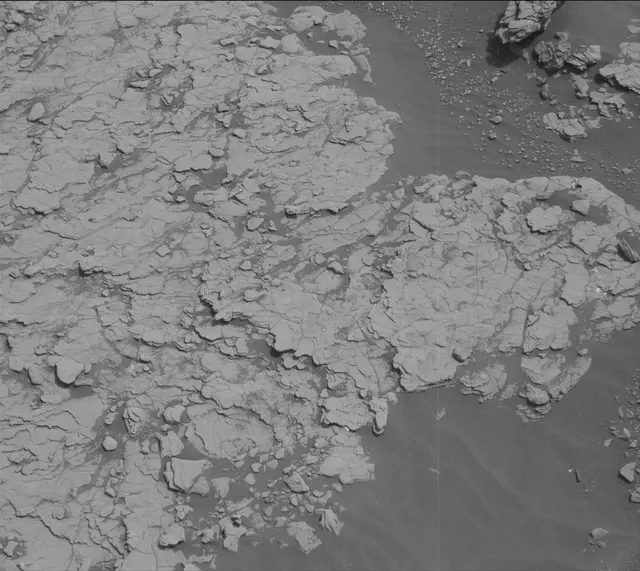 Sol 2839: Mast Camera (Mastcam)