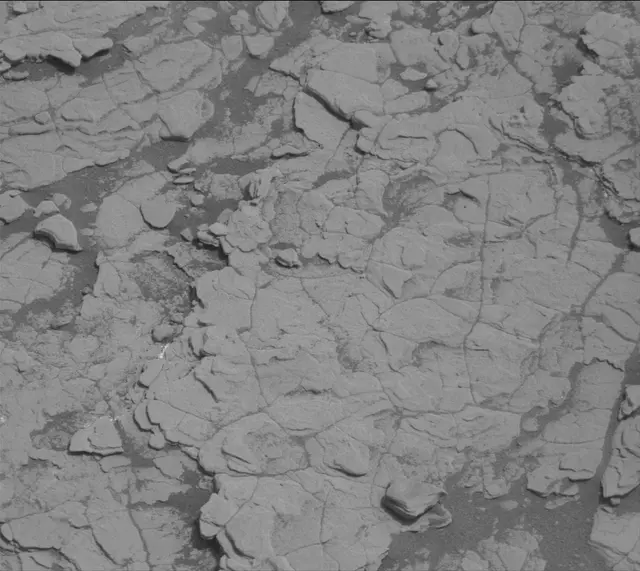 Sol 2839: Mast Camera (Mastcam)