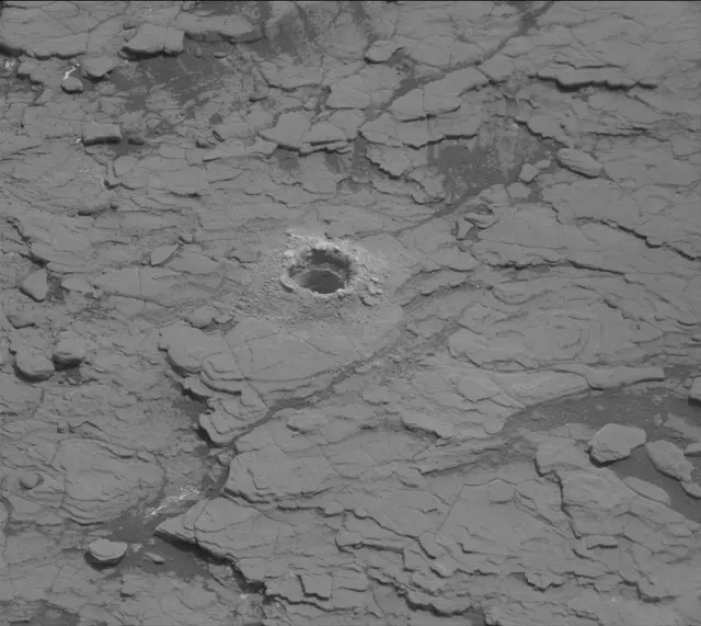 Sol 2840: Mast Camera (Mastcam)