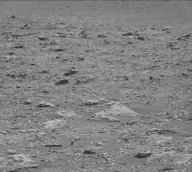Sol 2840: Mast Camera (Mastcam)