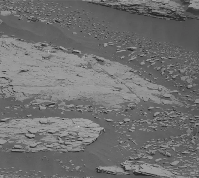 Sol 2840: Mast Camera (Mastcam)