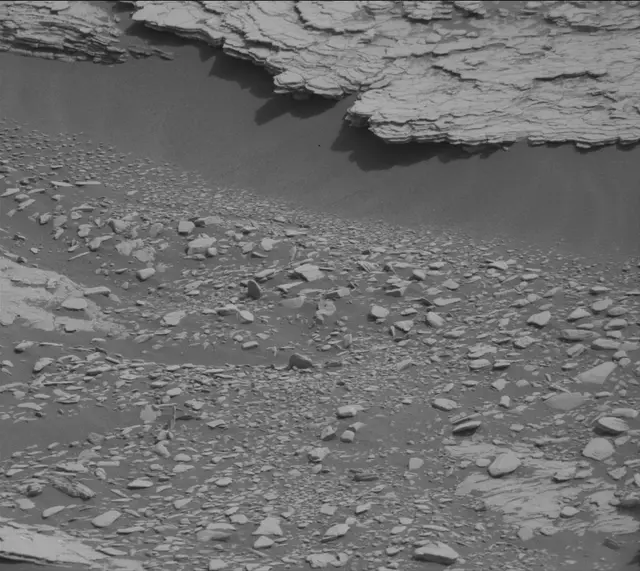 Sol 2840: Mast Camera (Mastcam)