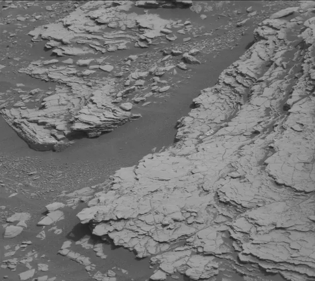 Sol 2840: Mast Camera (Mastcam)