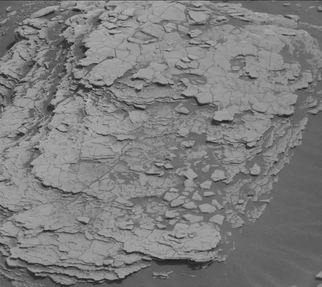 Sol 2840: Mast Camera (Mastcam)