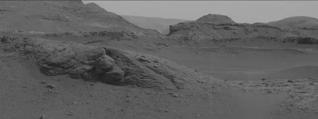 Sol 2842: Mast Camera (Mastcam)