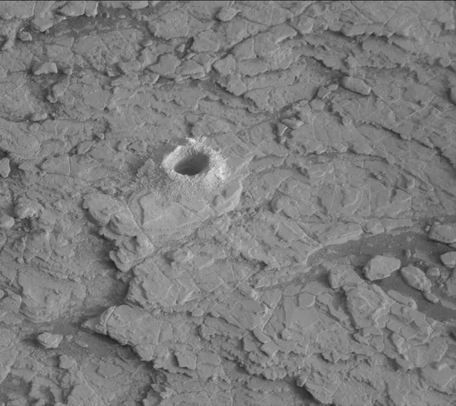 Sol 2843: Mast Camera (Mastcam)