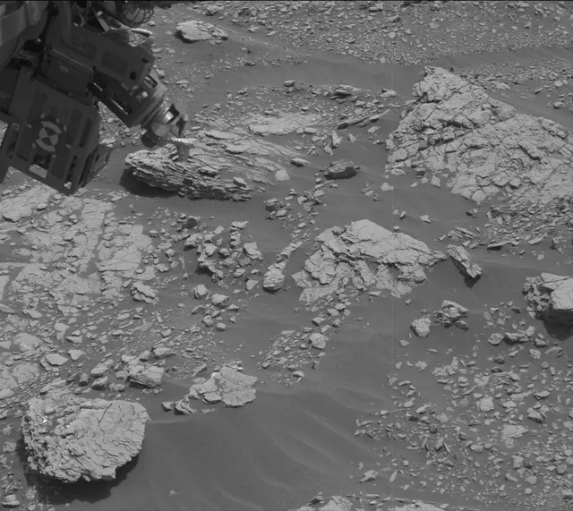 Sol 2848: Mast Camera (Mastcam)