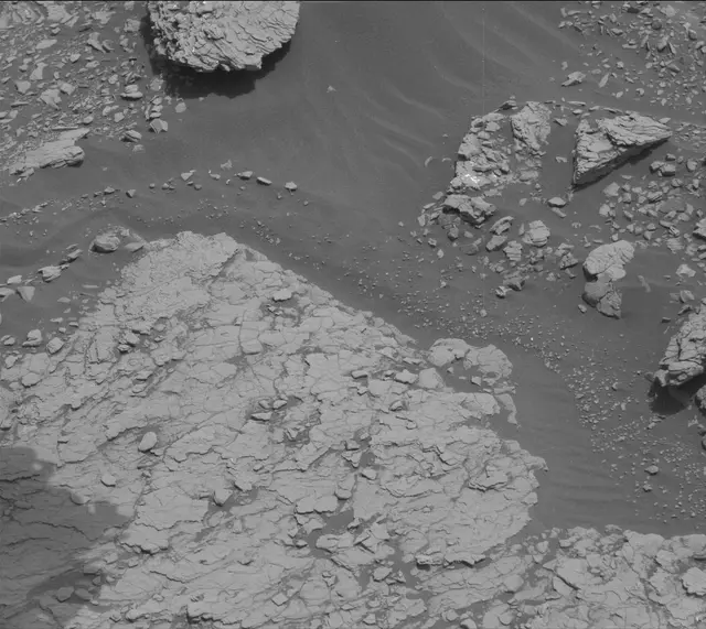 Sol 2848: Mast Camera (Mastcam)