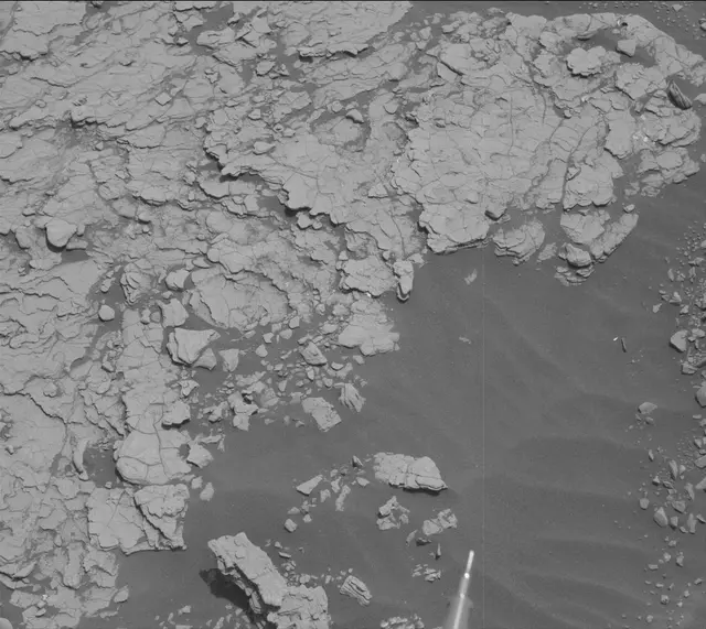 Sol 2848: Mast Camera (Mastcam)