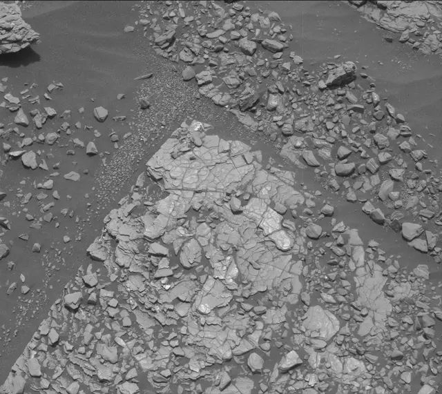 Sol 2848: Mast Camera (Mastcam)