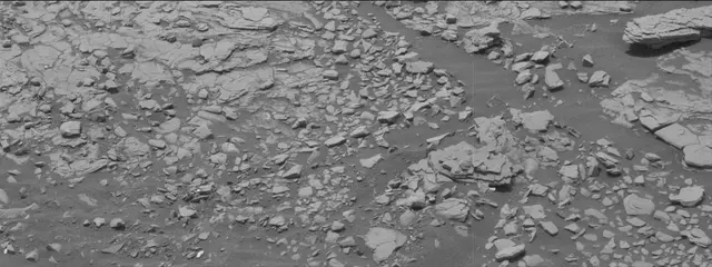 Sol 2850: Mast Camera (Mastcam)