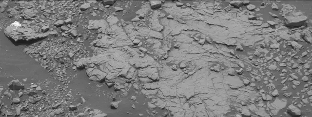 Sol 2850: Mast Camera (Mastcam)