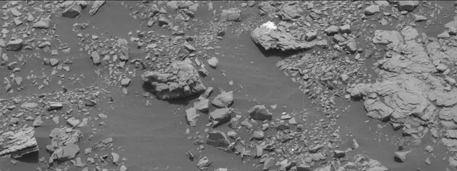 Sol 2850: Mast Camera (Mastcam)