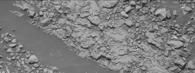 Sol 2850: Mast Camera (Mastcam)