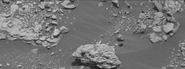 Sol 2850: Mast Camera (Mastcam)