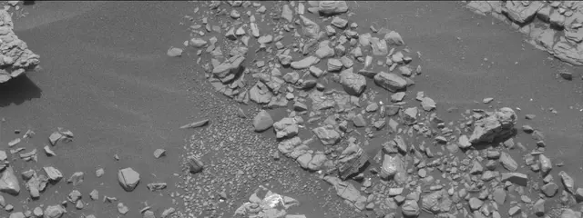 Sol 2850: Mast Camera (Mastcam)