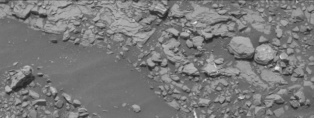 Sol 2850: Mast Camera (Mastcam)
