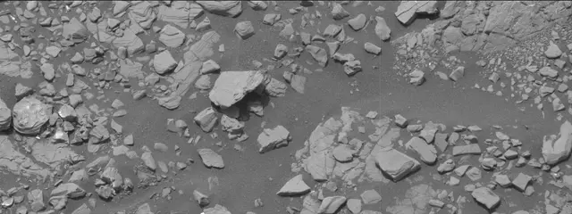 Sol 2850: Mast Camera (Mastcam)