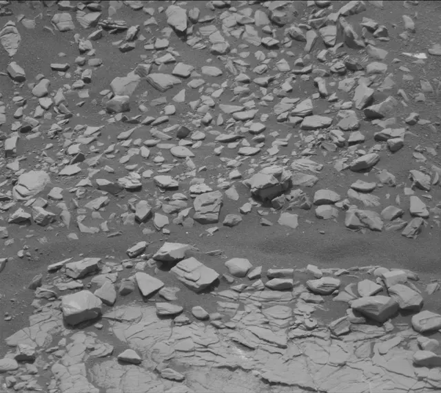 Sol 2850: Mast Camera (Mastcam)