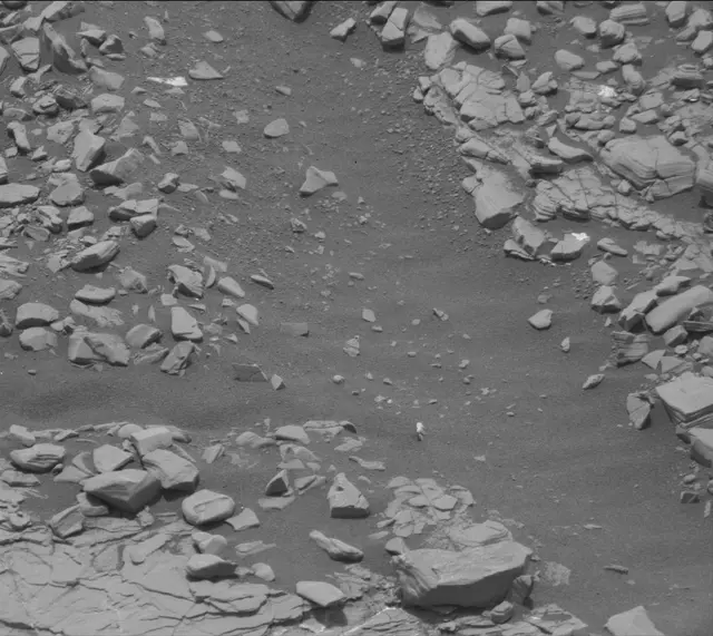 Sol 2850: Mast Camera (Mastcam)