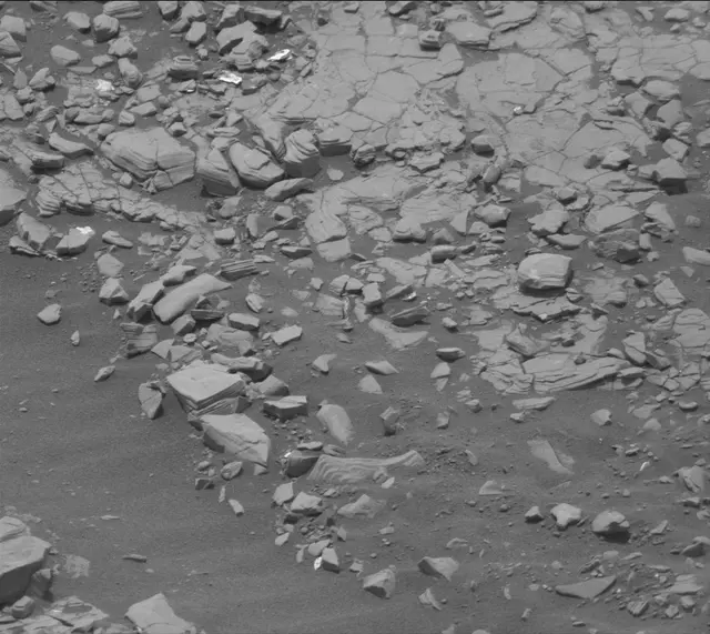 Sol 2850: Mast Camera (Mastcam)