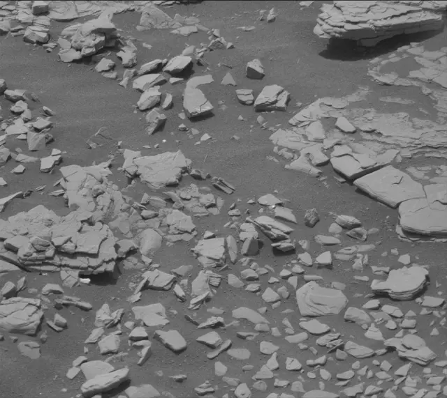 Sol 2850: Mast Camera (Mastcam)