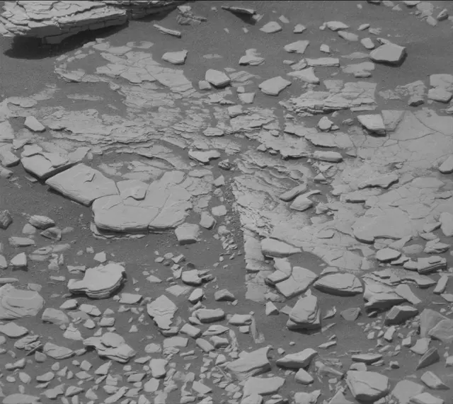 Sol 2850: Mast Camera (Mastcam)